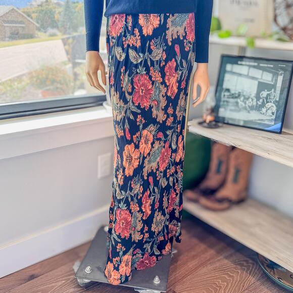 Salaam! Autumn Vibes Bold Floral Maxi Skirt w/ Elastic Waistline, Women's M/L - Picture 3 of 12